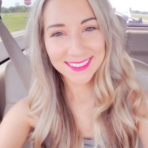 Meet your Posher, Bethany - Picture 2 of 2